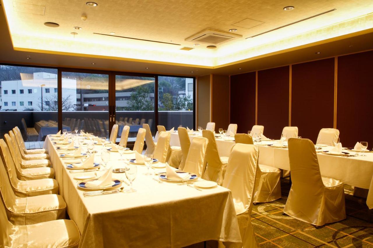 เดอะ ชิโรยามะ เทอเรซ สึยามะ วิลลา Hotel Tsuyama ภายนอก รูปภาพ