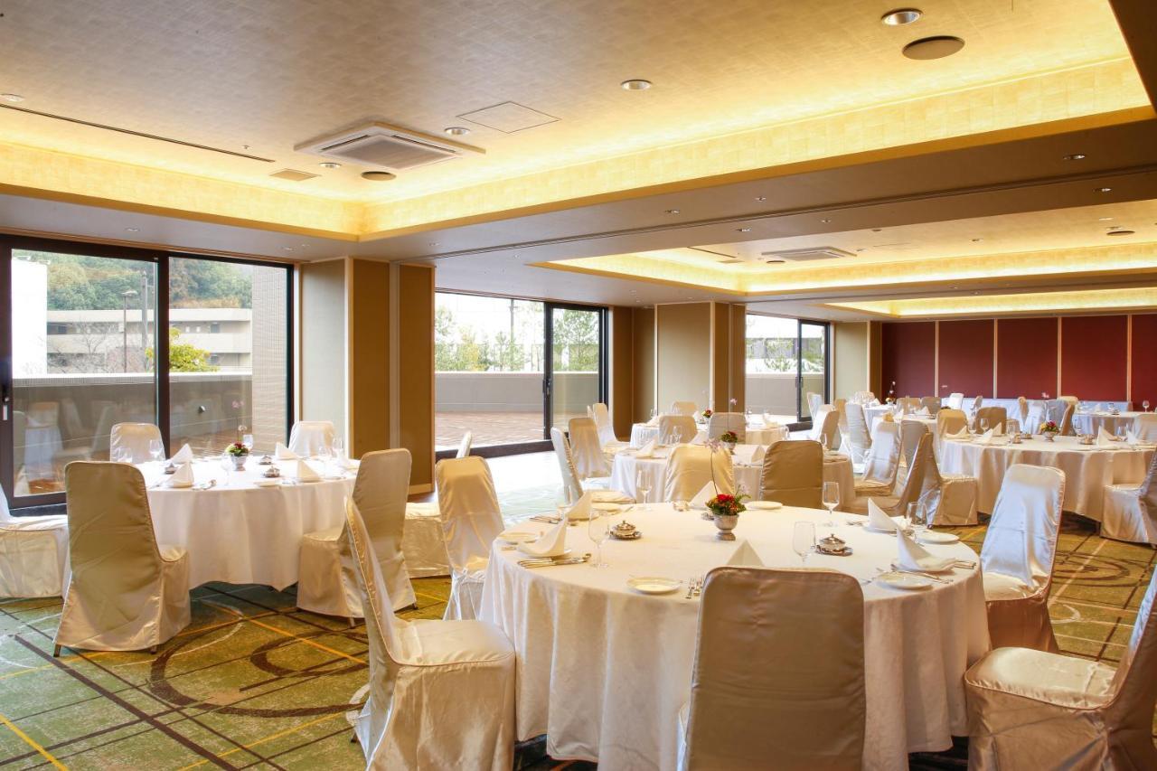 เดอะ ชิโรยามะ เทอเรซ สึยามะ วิลลา Hotel Tsuyama ภายนอก รูปภาพ