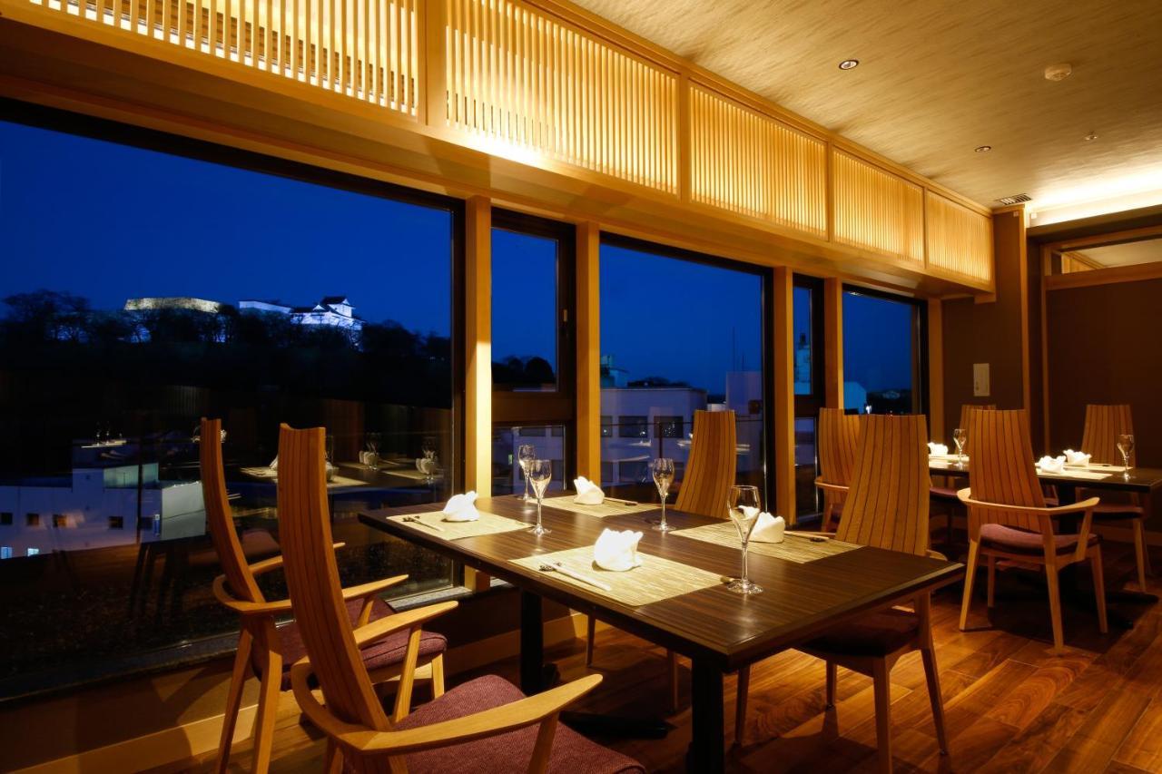 เดอะ ชิโรยามะ เทอเรซ สึยามะ วิลลา Hotel Tsuyama ภายนอก รูปภาพ