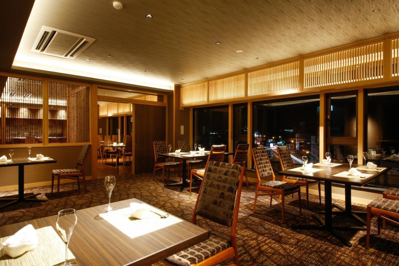 เดอะ ชิโรยามะ เทอเรซ สึยามะ วิลลา Hotel Tsuyama ภายนอก รูปภาพ